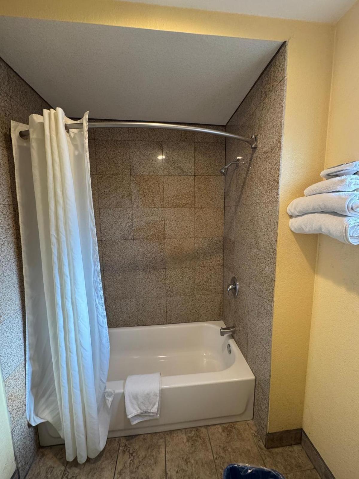 Sunstar Inn ロス・バナス エクステリア 写真