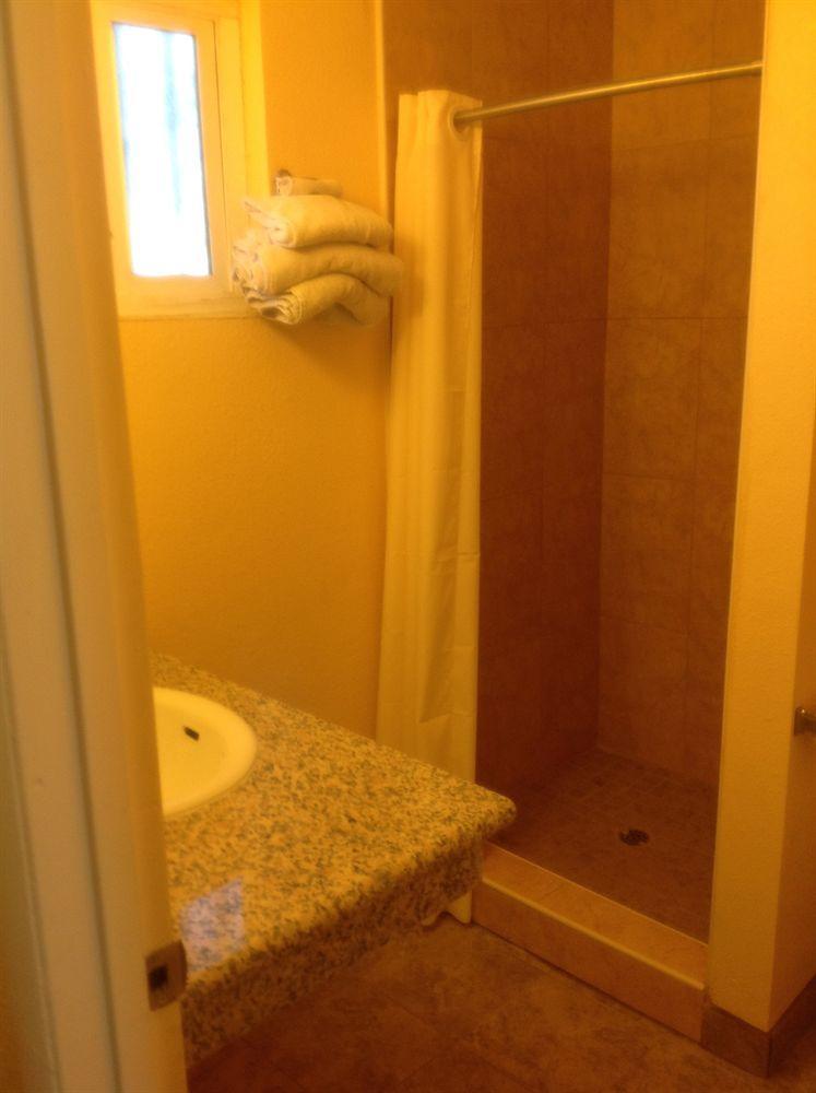 Sunstar Inn ロス・バナス エクステリア 写真