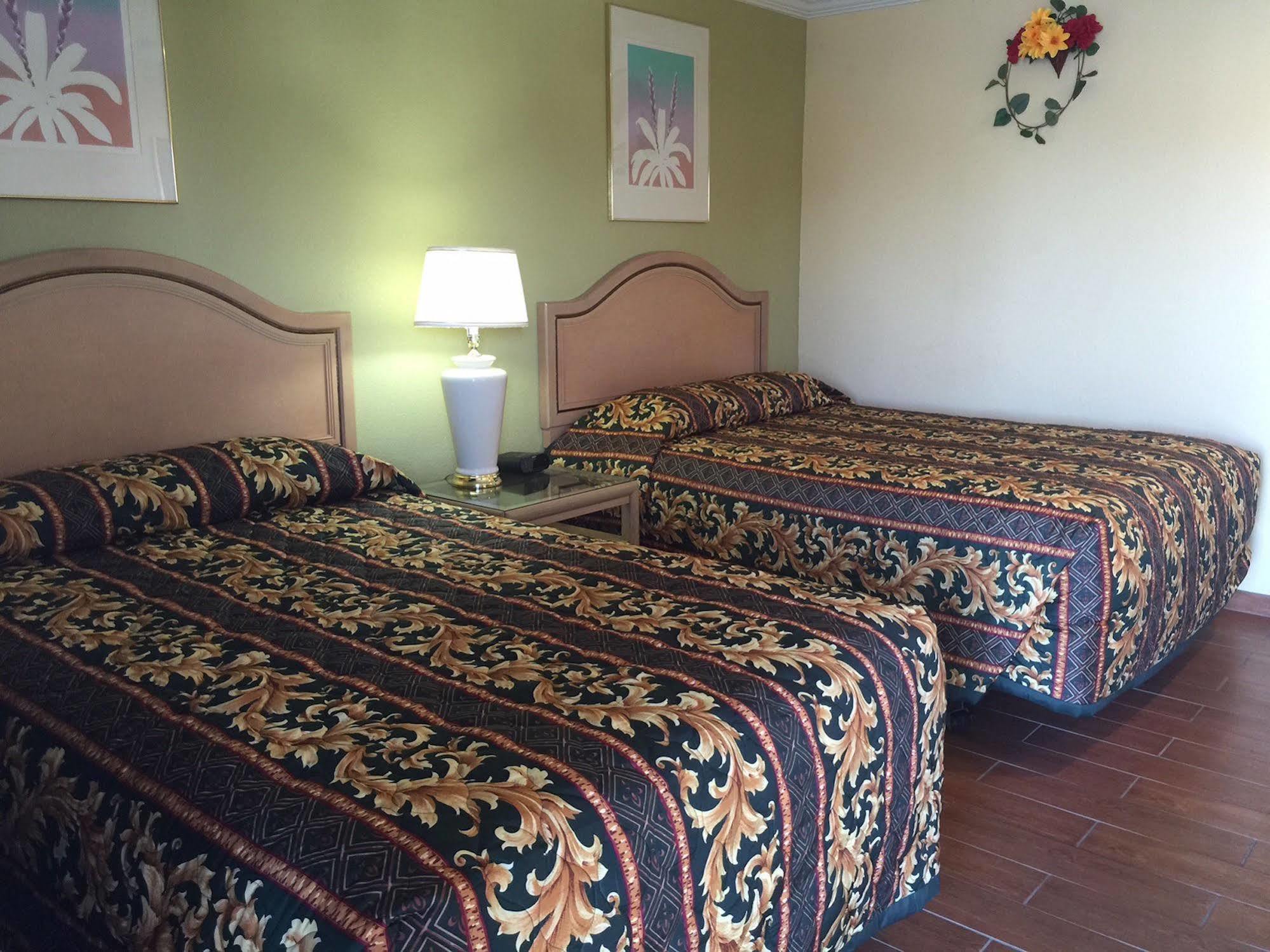 Sunstar Inn ロス・バナス エクステリア 写真