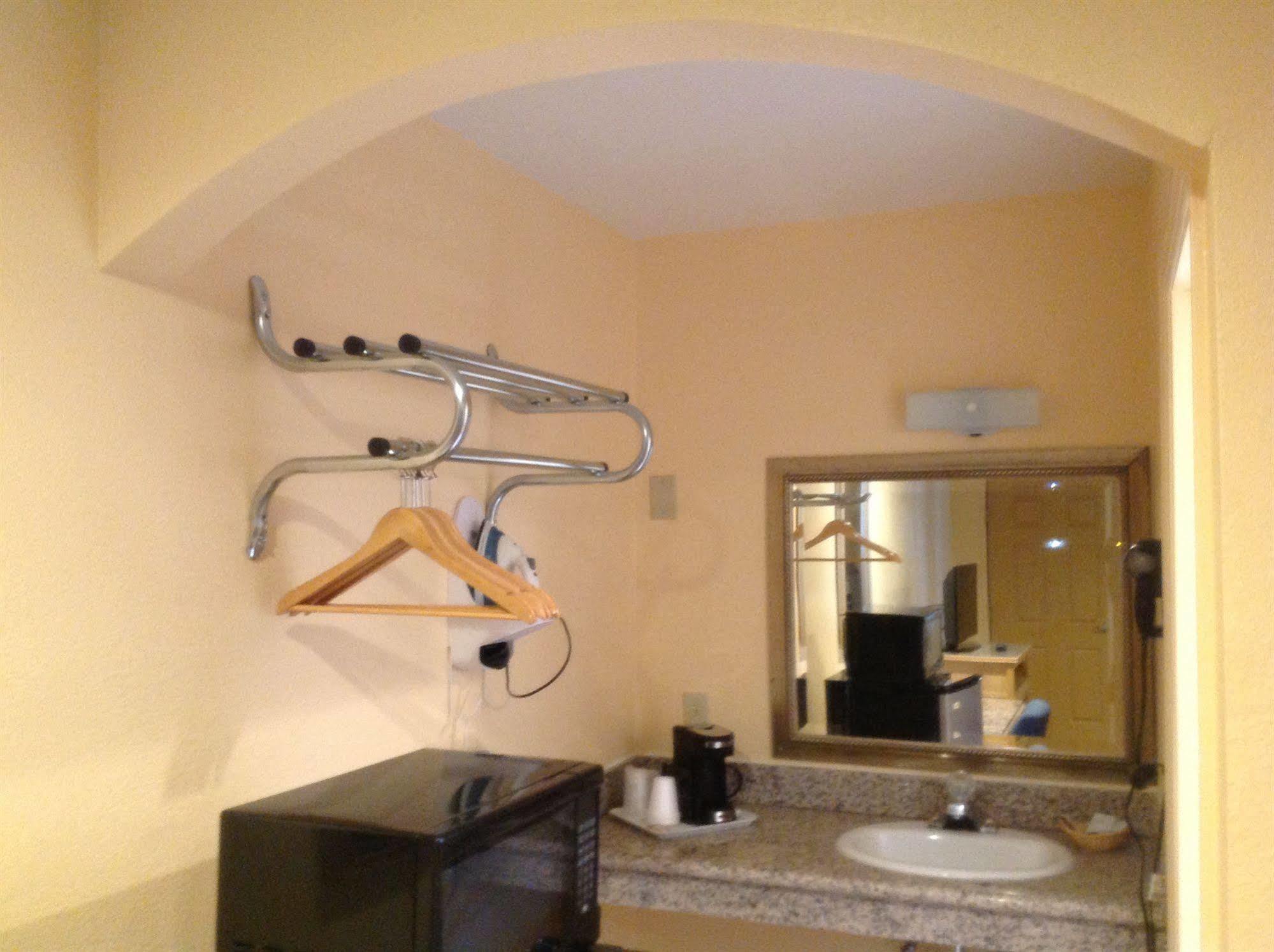 Sunstar Inn ロス・バナス エクステリア 写真